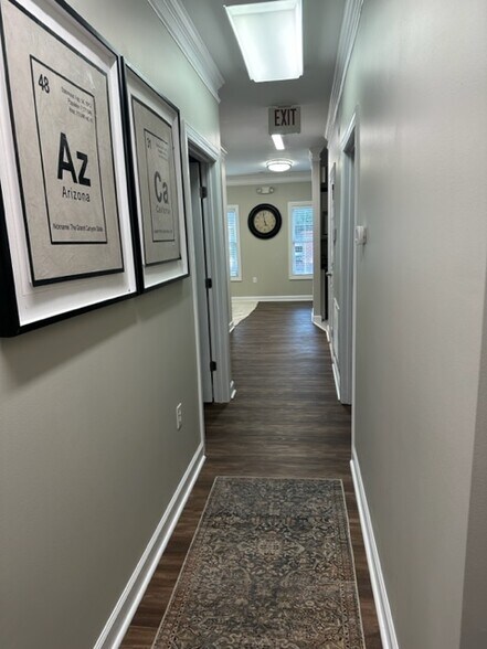 More Photos Of 6501 Creedmoor Rd, Raleigh Office Residential For Lease