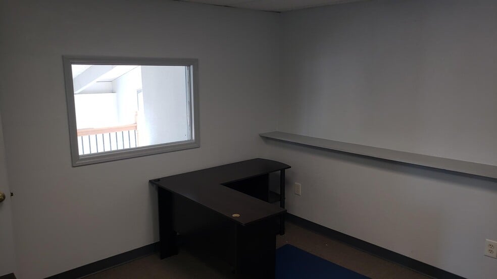 More Photos Of 4051 Jeffco Blvd, Arnold Loft Creative Space For Lease