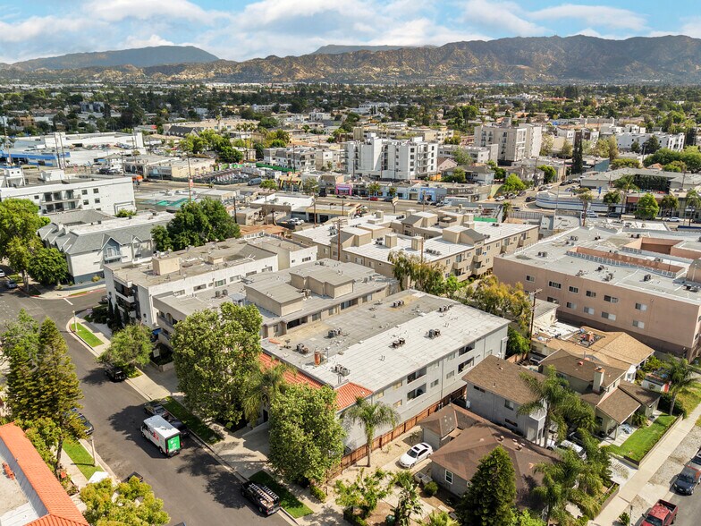 More Photos Of 5712 Camellia Ave, North Hollywood Apartments For Sale