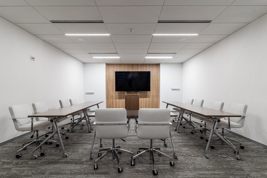 More Photos Of 101 W Ponce De Leon Ave, Decatur Unknown For Lease