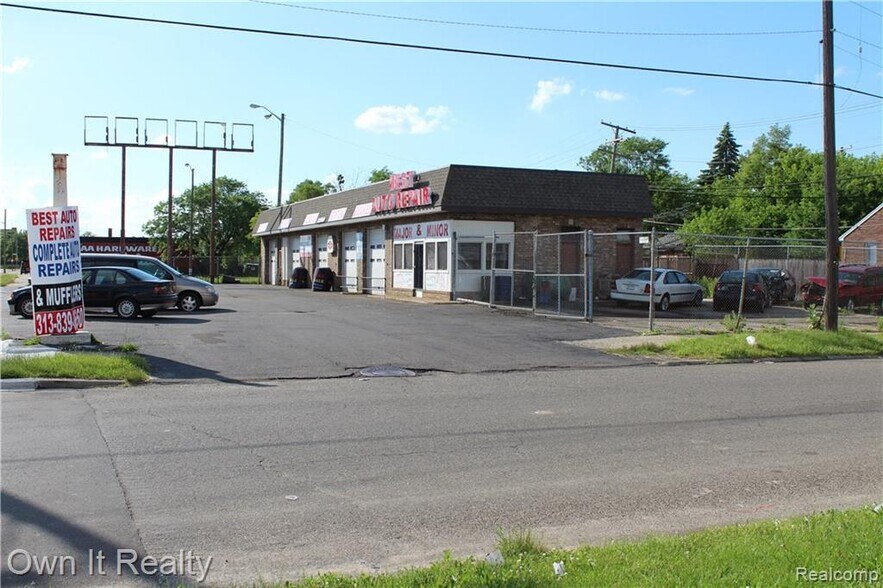 More Photos Of 11500 Whittier St, Detroit Auto Repair For Sale