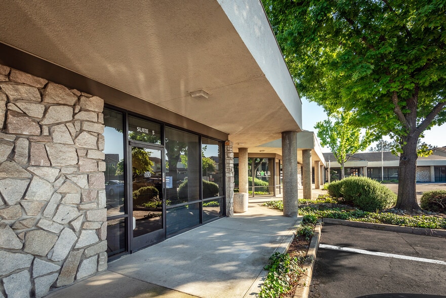 More Photos Of 4240 Rocklin Rd, Rocklin Office For Lease