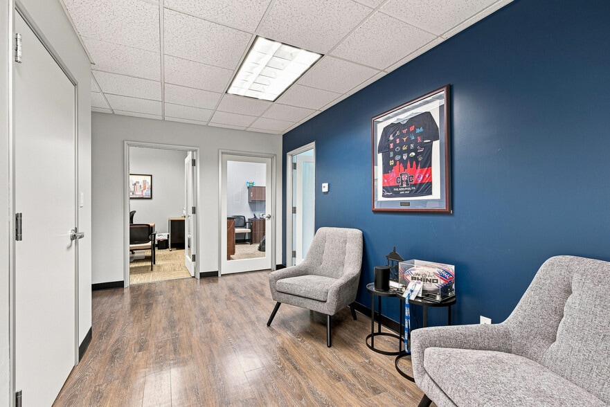 More Photos Of 125 W Maple Ave, Monrovia Service For Sale