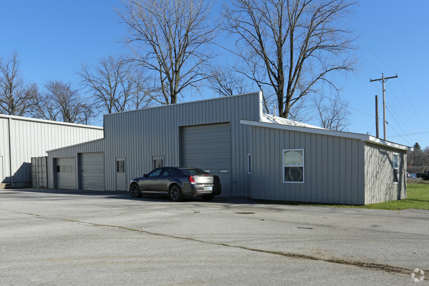 Primary Photo Of 480 Valley Road, Corydon Warehouse For Lease