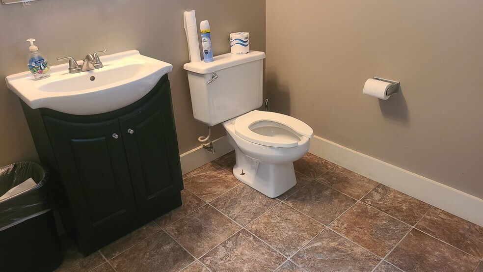 More Photos Of 417 Forest St, Kalamazoo Office Residential For Sale