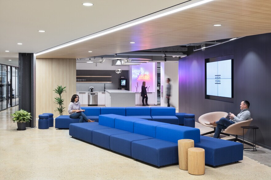 More Photos Of 530 Fifth Ave, New York Office For Sale