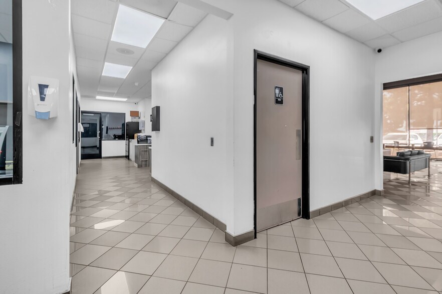 More Photos Of 10325 Central Ave, Montclair Auto Dealership For Lease