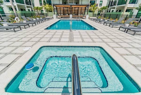 More Photos Of 115 S Lois Ave, Tampa Multifamily For Sale