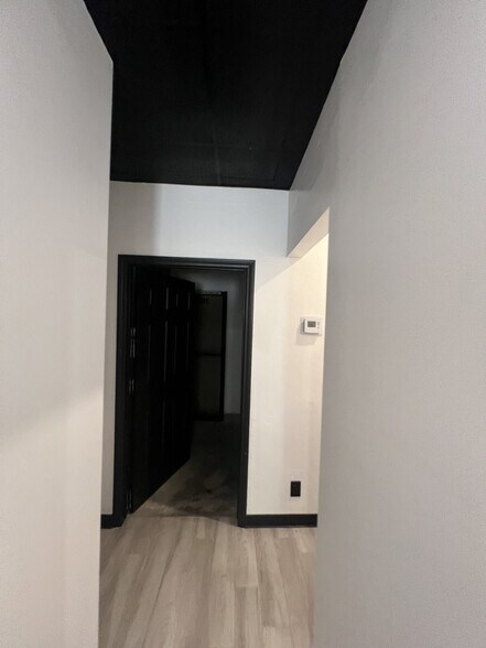 More Photos Of 31780 Railroad Canyon Rd, Canyon Lake Unknown For Lease