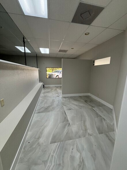 More Photos Of 6350 Bayshore Rd, North Fort Myers Freestanding For Sale