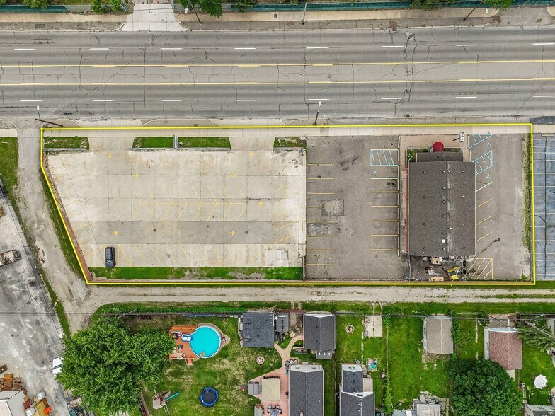 More Photos Of 17355 Allen Rd, Melvindale Freestanding For Sale