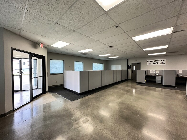 More Photos Of 1650 Skyway Dr, Longmont Manufacturing For Sale