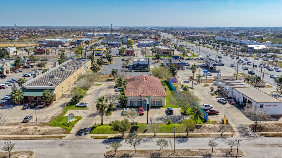 Primary Photo Of 18 Paseo Plaza Boulevard, Brownsville Medical For Lease