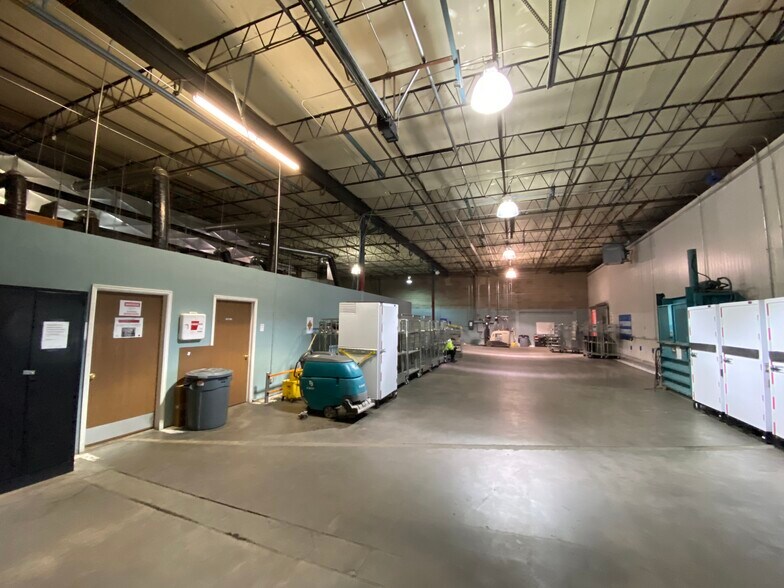 More Photos Of 3831-3841 Eudora Way, Denver Refrigeration Cold Storage For Lease
