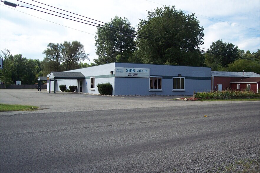 Primary Photo Of 3614-3616 Lake St, Kalamazoo Warehouse For Lease