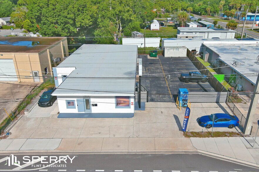 More Photos Of 411 Clearlake Rd, Cocoa Flex For Sale