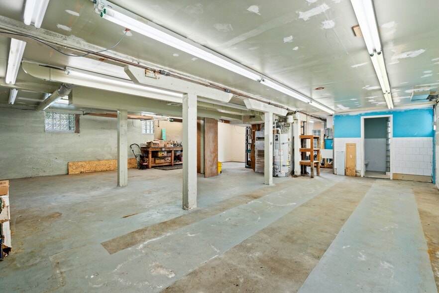 More Photos Of 903 NW 50th St, Seattle Flex For Sale