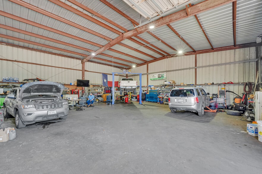 More Photos Of 4255 S Kirkwood Rd, Houston Storefront For Sale