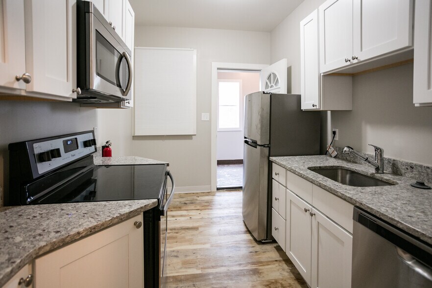 More Photos Of 7627 Poe St, Detroit Apartments For Sale