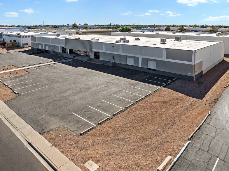 More Photos Of 819 W Fairmont Dr, Tempe Warehouse For Lease