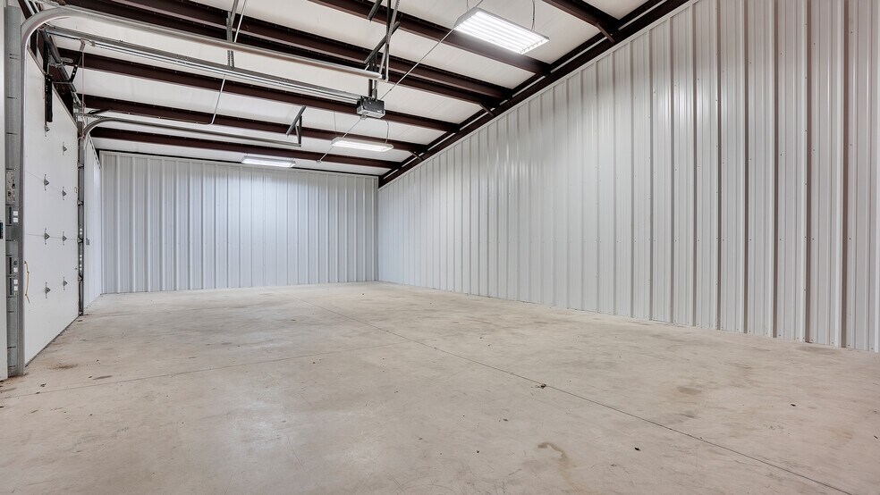 More Photos Of 2301 S Highway 77, Pauls Valley Industrial For Sale