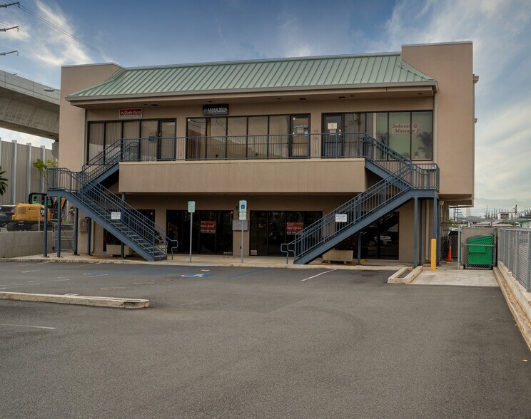 More Photos Of 98-104 Kanuku St, Aiea Storefront Retail Office For Lease