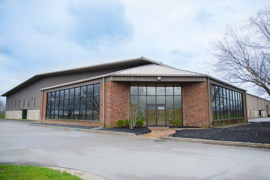 More Photos Of 1506-1518 Industrial Park Dr, Maysville Warehouse For Sale