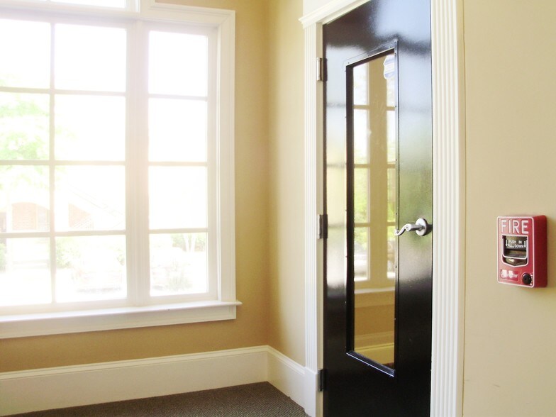 More Photos Of 5400 Laurel Springs Pky, Suwanee Office For Sale