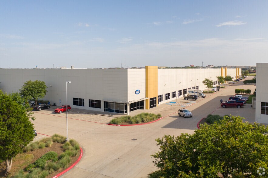 More Photos Of 2251 Picadilly Dr, Austin Warehouse For Lease