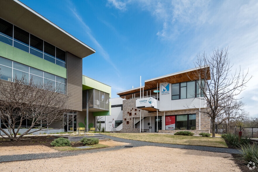 More Photos Of 2921 E 17th St, Austin Loft Creative Space For Sale