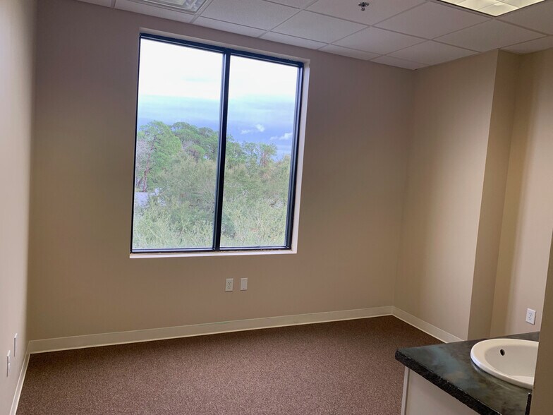 More Photos Of 6735 Conroy Windermere Rd, Orlando Medical For Lease