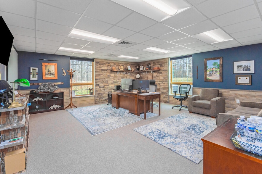 More Photos Of 7180 Opal Rd, Warrenton Office For Sale