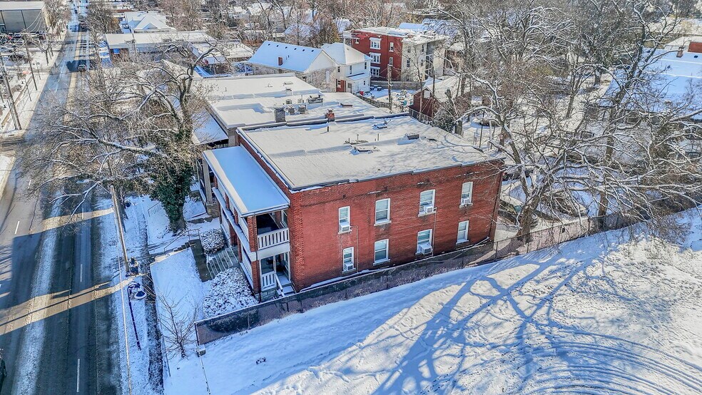 More Photos Of 1017 W 39th St, Kansas City Apartments For Sale