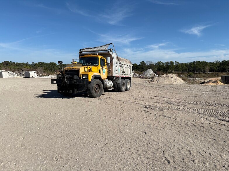 More Photos Of 4740 Kenilworth Blvd, Sebring Land For Sale