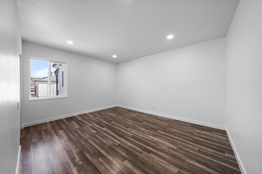 More Photos Of 3515 W Commonwealth, Fullerton Multifamily For Sale