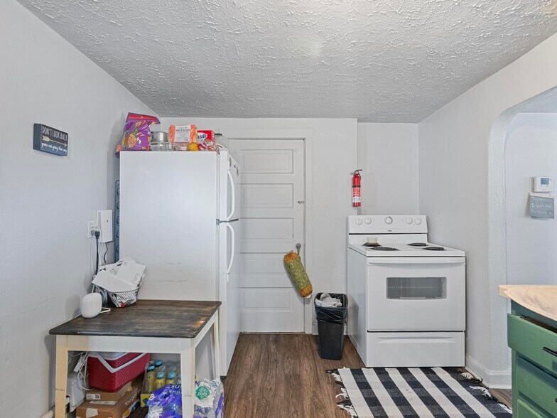 More Photos Of 37 S 700 W, Provo Apartments For Sale