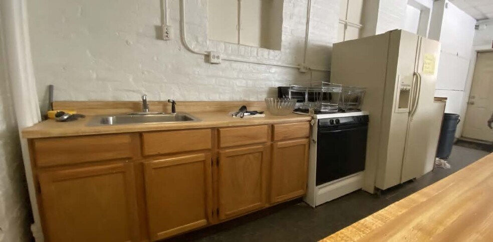 More Photos Of 4209 W Cermak Rd, Chicago Apartments For Sale