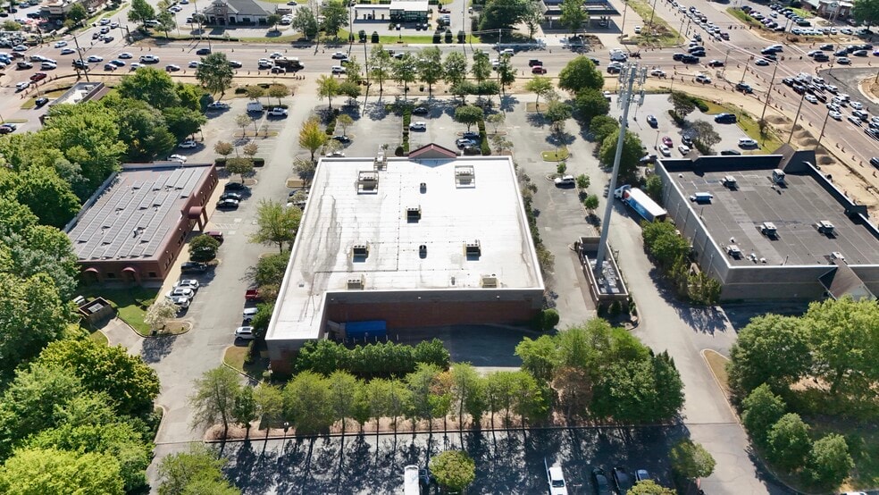 More Photos Of 1275 S Germantown Rd, Germantown Freestanding For Lease