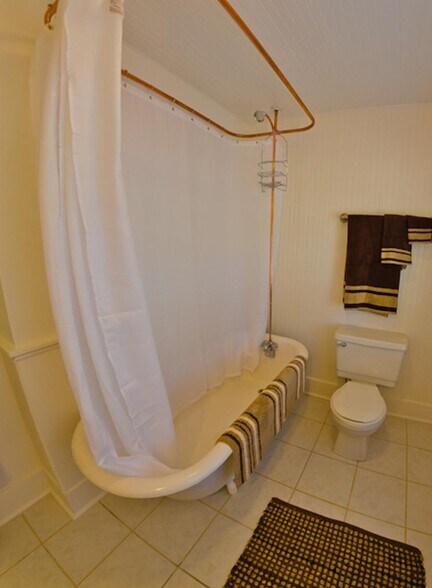 More Photos Of 1170 Rancho Robles Rd, Oracle Hotel For Sale