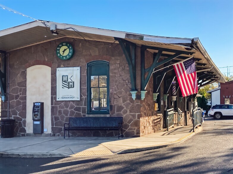 Primary Photo Of 196 W Ashland St, Doylestown Coworking Space