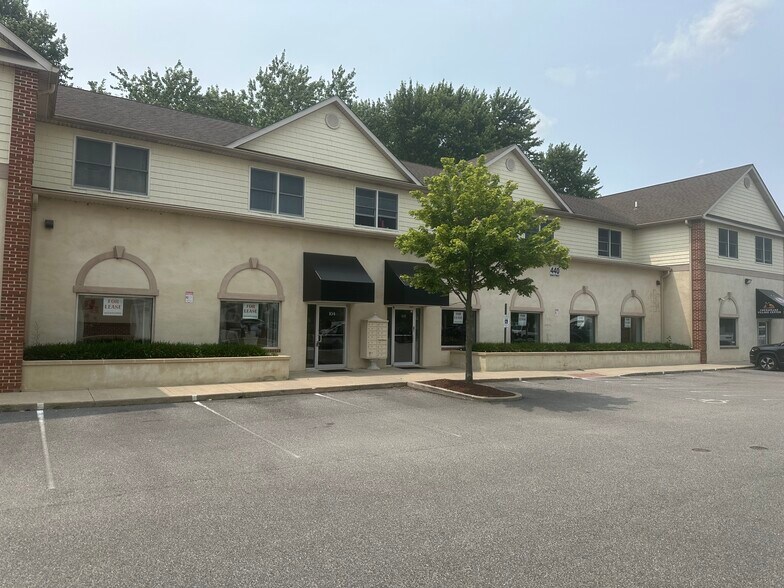 More Photos Of 440 Main St, Stevensville Storefront Retail Residential For Lease