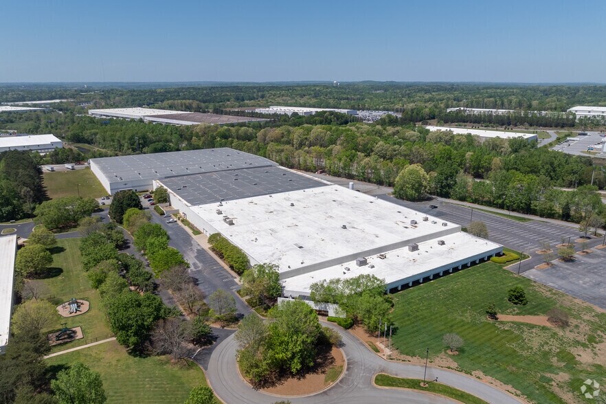 More Photos Of 1001 Cherry Dr, Braselton Warehouse For Lease