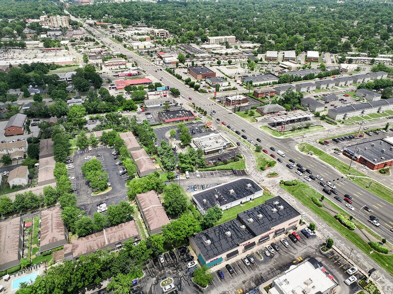 More Photos Of 100 Regency Point Path, Lexington Freestanding For Lease