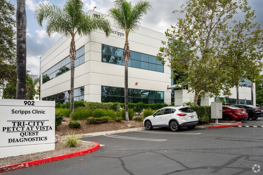 More Photos Of 902 Sycamore Ave, Vista Medical For Sale