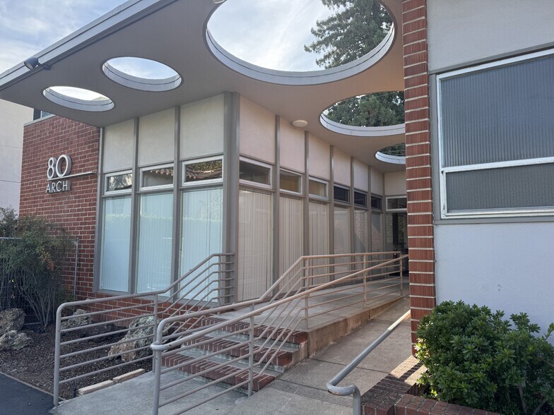 More Photos Of 80 Arch St, Redwood City Medical For Sale