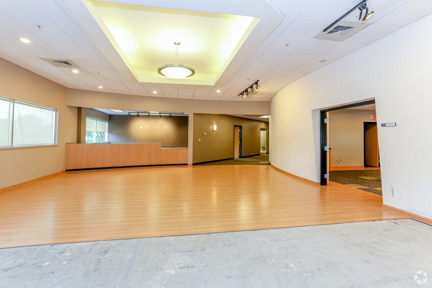 More Photos Of 2537 Daniels St, Madison Office For Lease