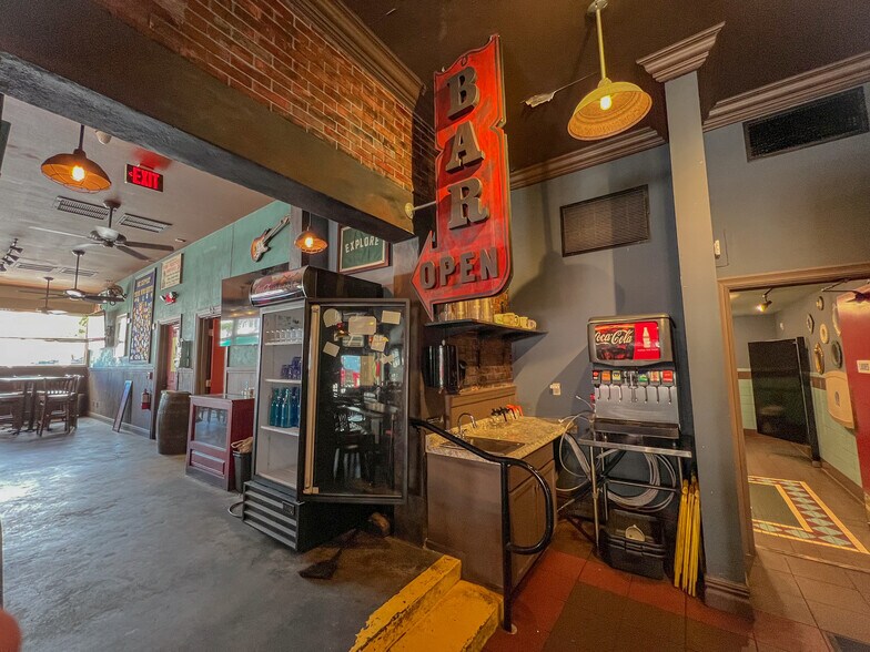 More Photos Of 404 Southard St, Key West Restaurant For Sale