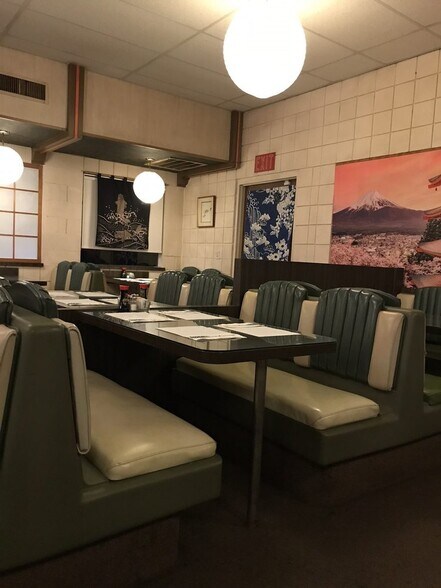 More Photos Of 2050 - 2060 W 16th St, Merced Restaurant For Sale