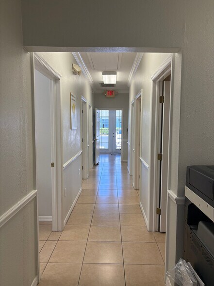 More Photos Of 12187-12189 W Linebaugh Ave, Tampa Office For Lease