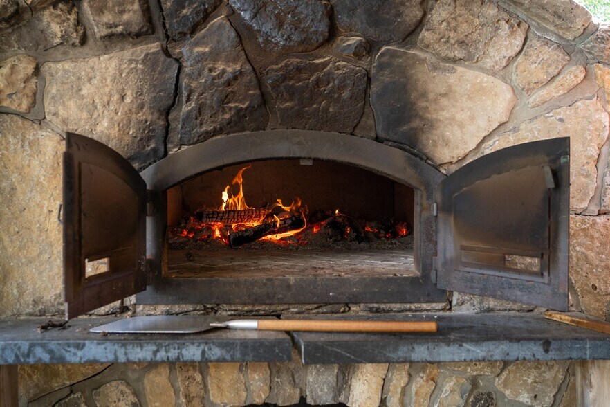 More Photos Of 46 Stapleton Rd, Hillier Winery Vineyard For Sale